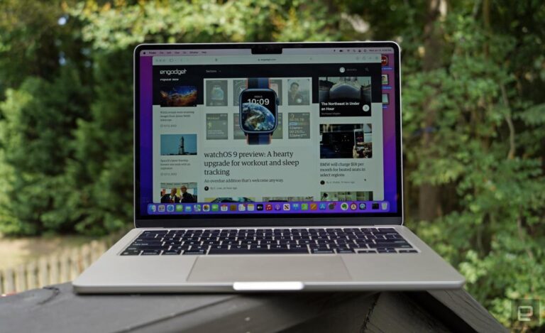 Apple’s M2 MacBook Air drops back down to a record low of $799