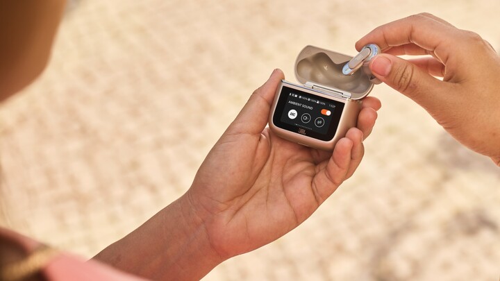 The JBL Tour Pro 3 earbuds come with a case that can transmit audio wirelessly