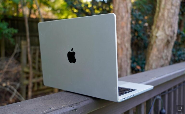 Apple’s 14-inch M3 MacBook Pro is $300 off