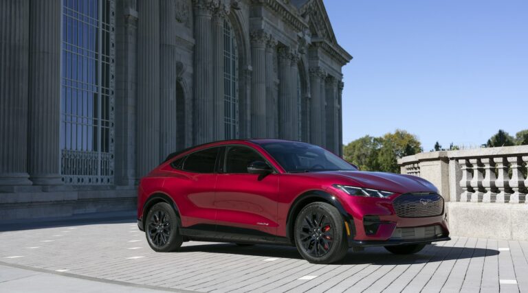 Ford Mustang Mach-E & F-150 Lightning US Sales Don’t Actually Collapse